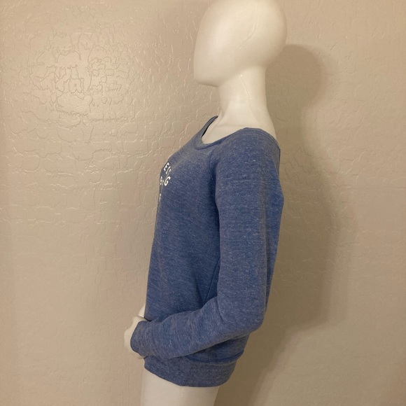Milly Resting Beach Face Scoop Neck Heather Blue Lightweight Sweatshirt Small - Picture 6 of 7